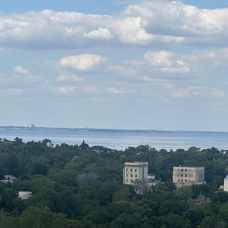 Apartments On Marshala Govorova Odessa Esterno foto